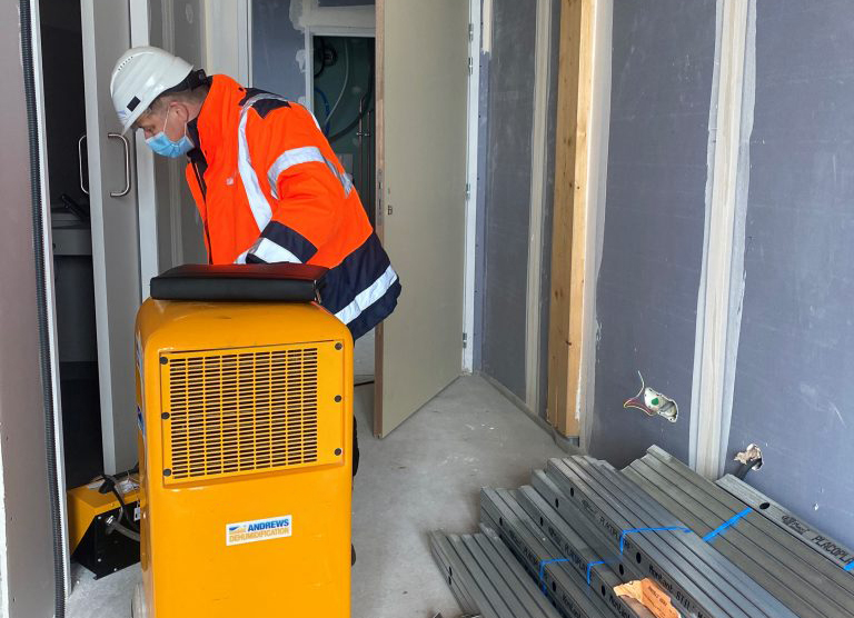 Danni da infiltrazione risolti con il noleggio di deumidificatori Nolo Climat