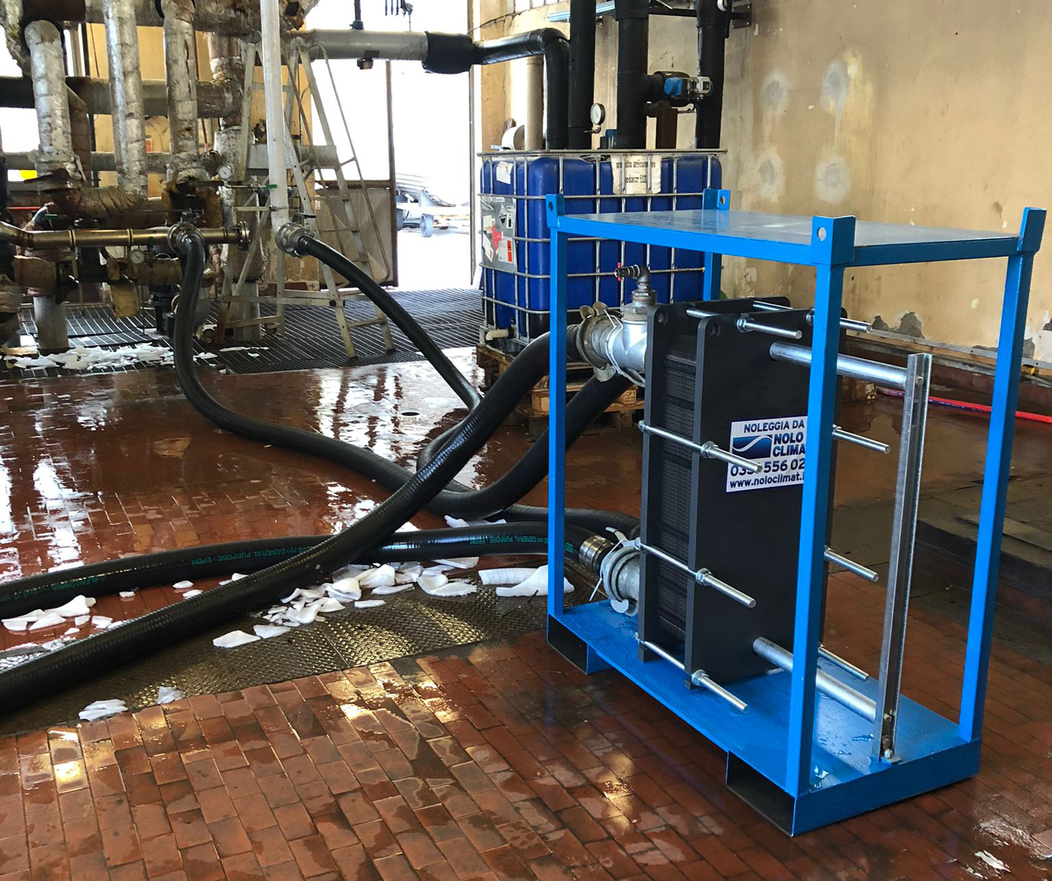 Chiller a noleggio mantiene inalterata la produzione di un’azienda chimica