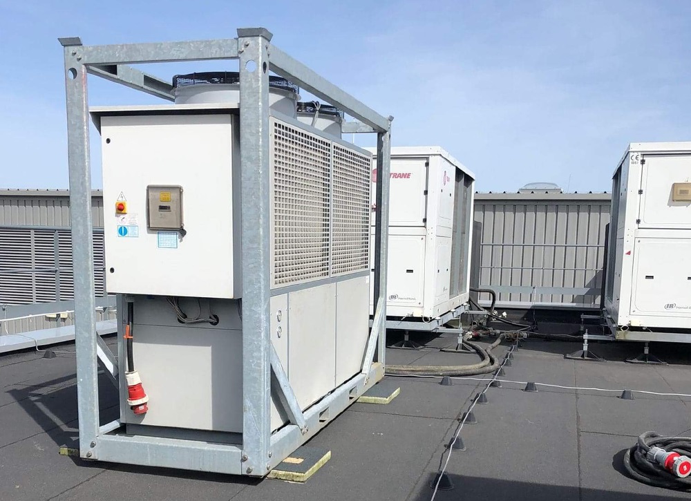 Noleggio chiller: Nolo Climat interviene contemporaneamente in due sale server